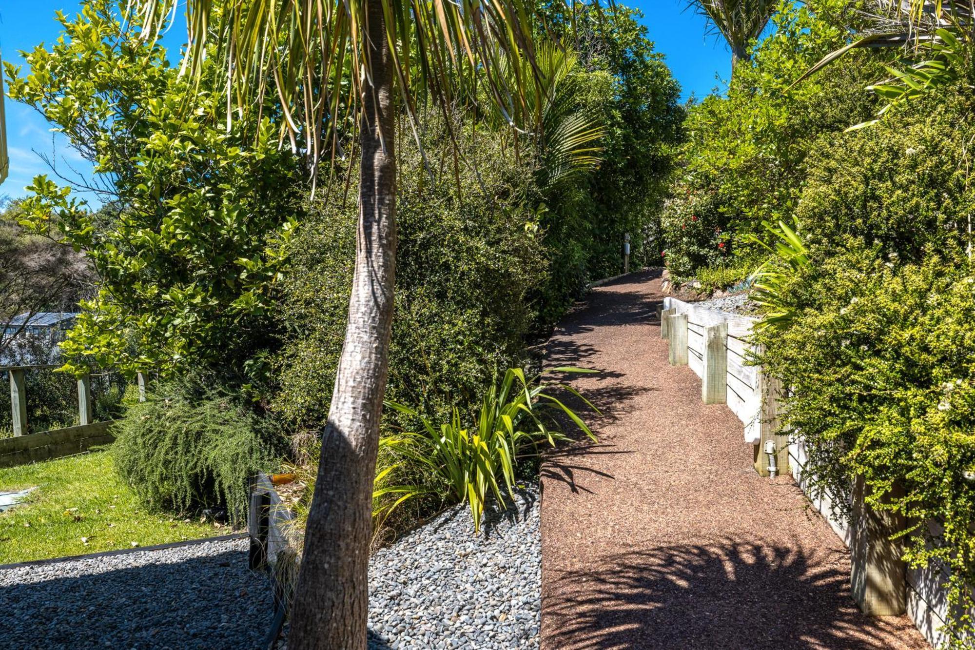 Tawa Cottage - Coast & Country Oneroa Exterior foto